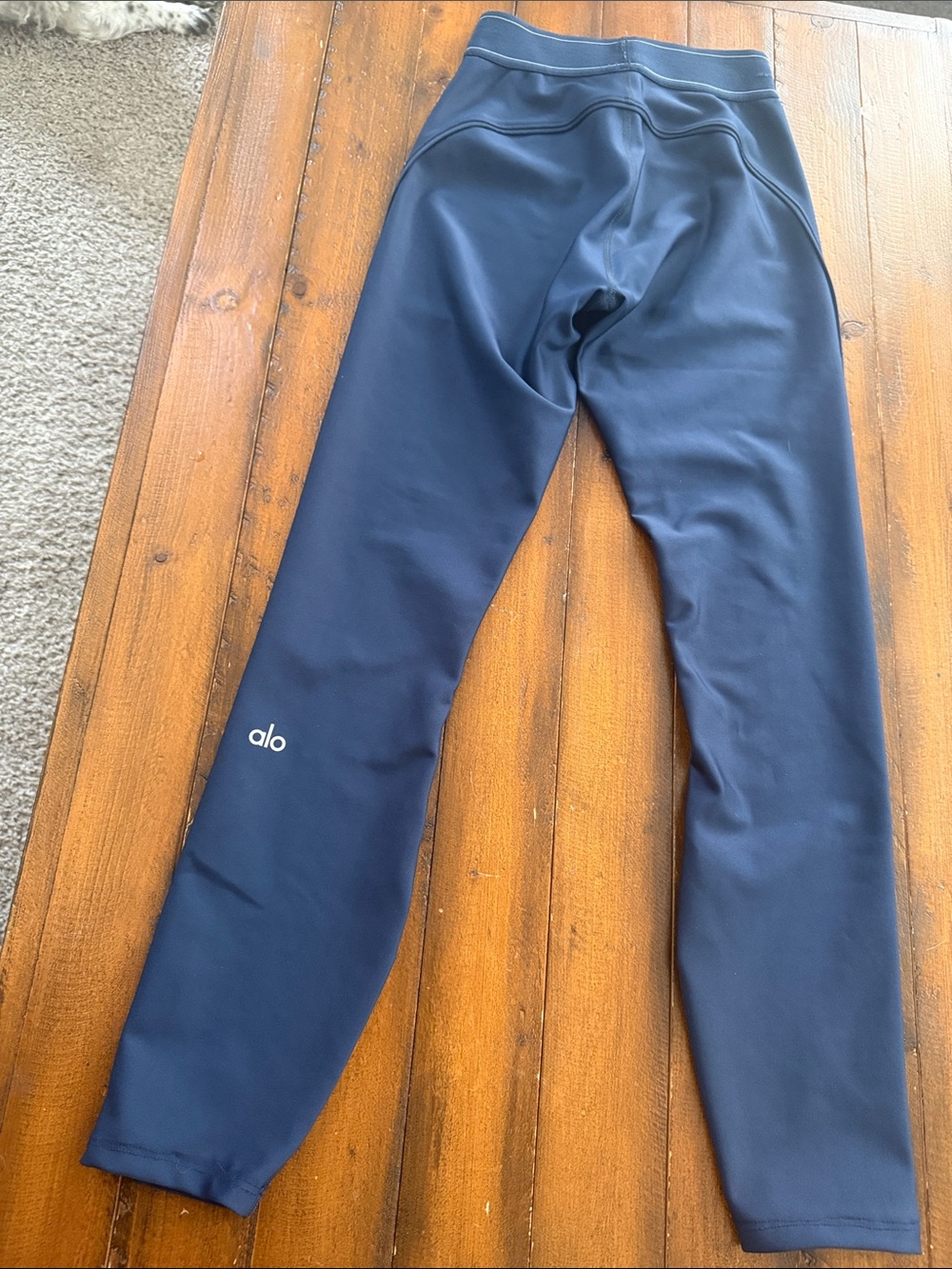 ALO Yoga women's Navy Stretch Performance Leggings
